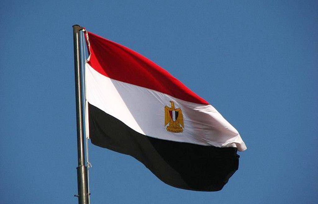 Δώδεκα νεκροί σε ανατροπή λεωφορείου στο Σουέζ