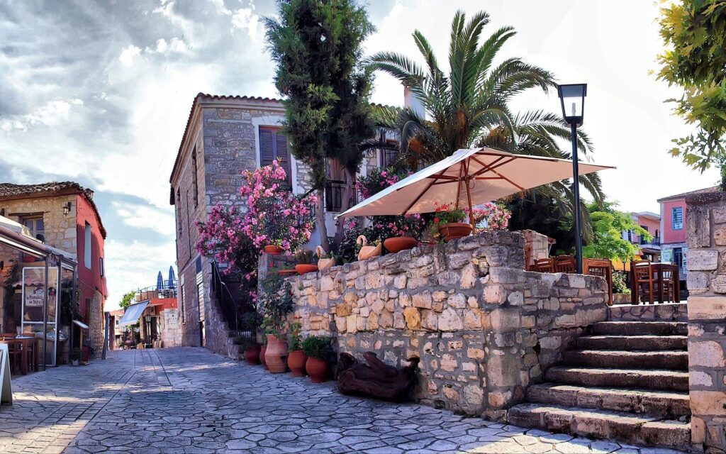 Χαλκιδική: Αποκατάσταση των πλακόστρωτων δρόμων της Αφύτου