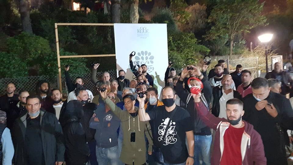 "Κρέμασαν τα ακουστικά τους" οι DJ και διαμαρτυρήθηκαν για το lockdown στη Θεσσαλονίκη που τους στερεί το μεροκάματο