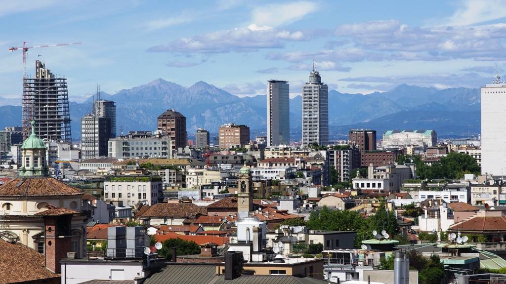 Οκτώ νεκροί από συντριβή μικρού αεροσκάφους κοντά σε σταθμό του μετρό του Μιλάνο