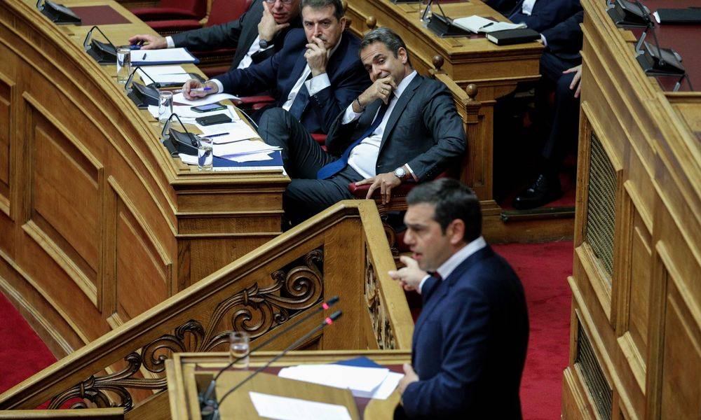 LIVE: Στη Βουλή η κόντρα Μητσοτάκη – Τσίπρα για την πανδημία