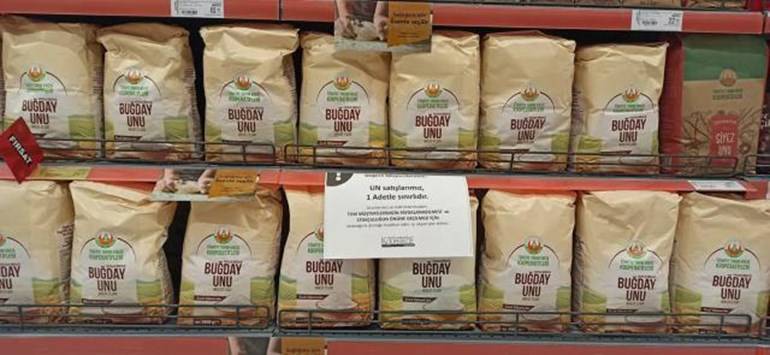 Η Τουρκία σε κρίση: Οι Τούρκοι στους δρόμους- Μεγάλες βιομηχανίες κατέβασαν ρολά