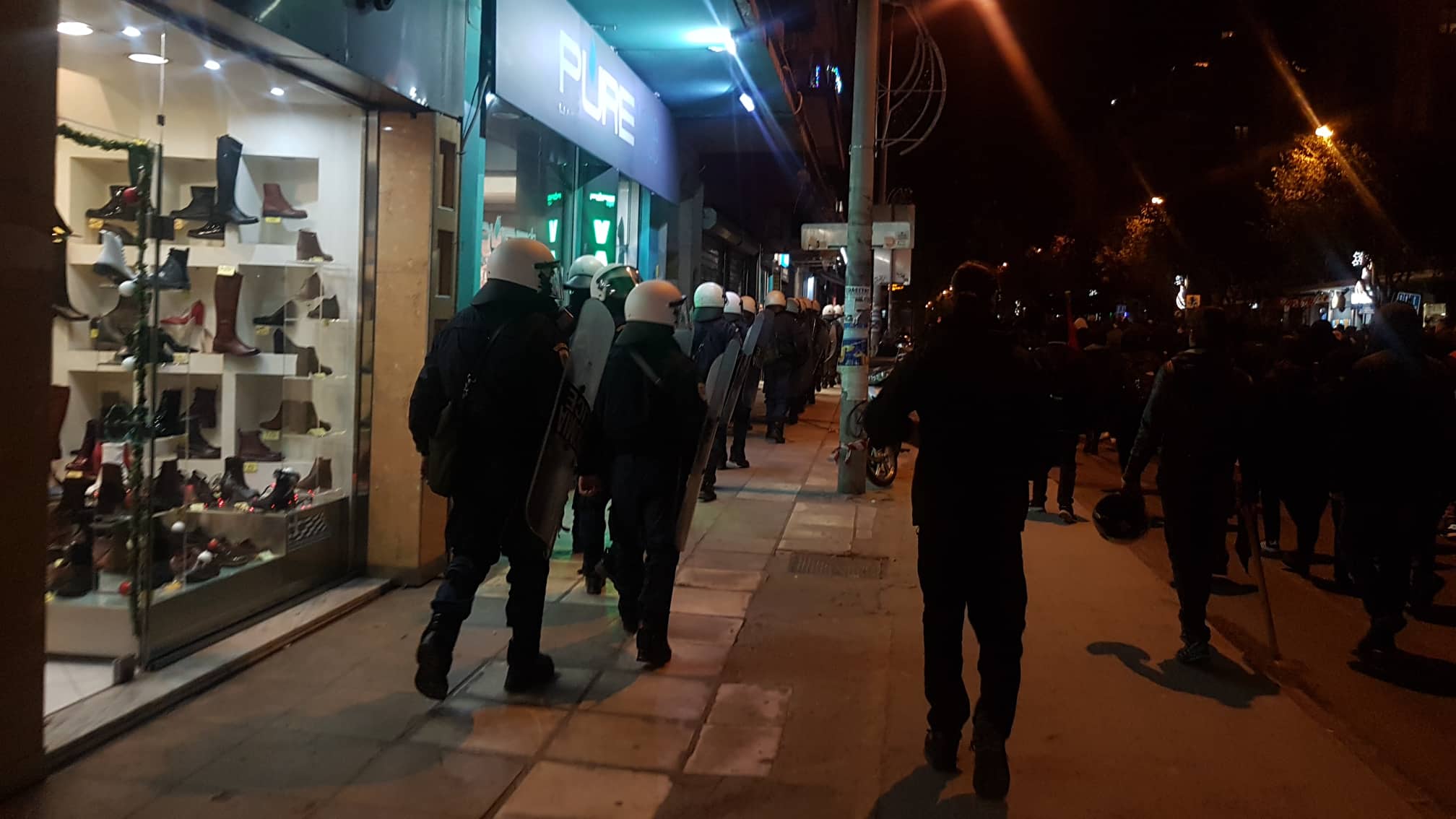 Συλλήψεις και προσαγωγές στα χθεσινά επεισόδια για το Πολυτεχνείο