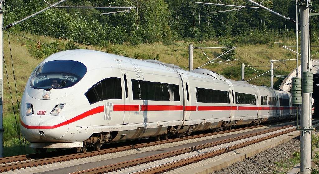 Τρείς τραυματίες απο επίθεση Άραβα με μαχαίρι σε τρένο υψηλών ταχυτήτων στη Γερμανία