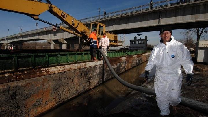 Ιταλία: Έκρηξη σε διυλιστήριο στην πόλη Λιβόρνο