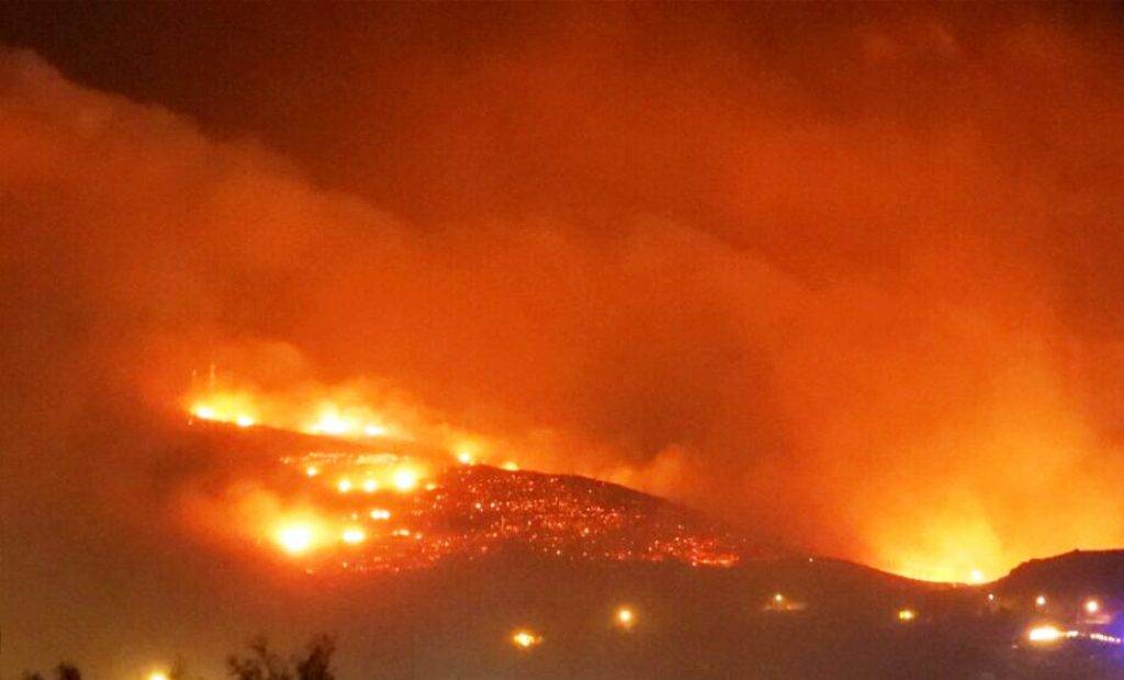 Δεν υπάρχει ενεργό μέτωπο στη φωτιά στην Τήνο