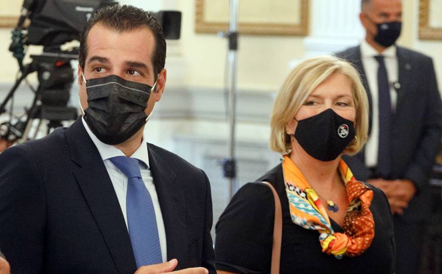 Τελικά ποιος λέει αλήθεια; Άλλα νούμερα ο Θάνος Πλεύρης και άλλα η Μίνα Γκάγκα