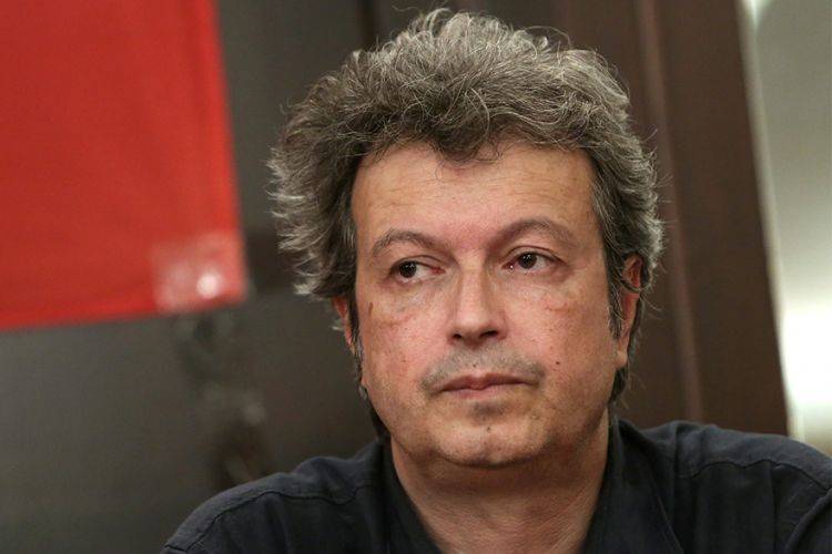 Τατσόπουλος: “Για τις μεταλλάξεις ευθύνονται κυρίως οι ανεμβολίαστοι”- “Oι διπλωμάτες ήταν εμβολιασμένοι” λέει ο επίτιμος πρόξενος της Ελλάδας