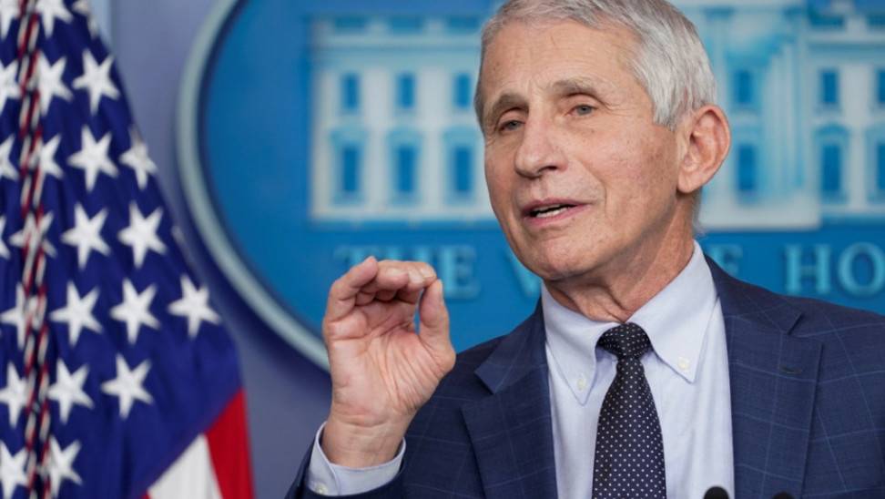 Α.Φάουτσι: Ξεχάστε την κανονικότητα ακόμα και με την αναμνηστική δόση