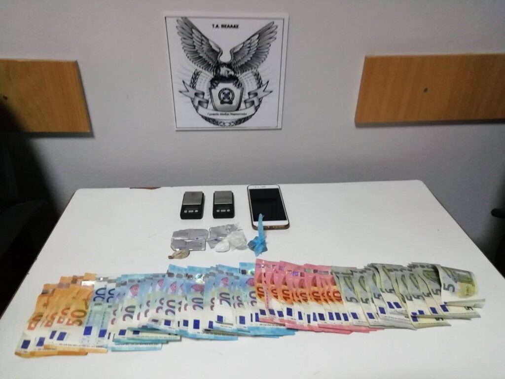 Σύλληψη γυναίκας στη Θεσσαλονίκη – Είχε σπίτι της ηρωίνη, κοκαΐνη και ναρκωτικά χάπια