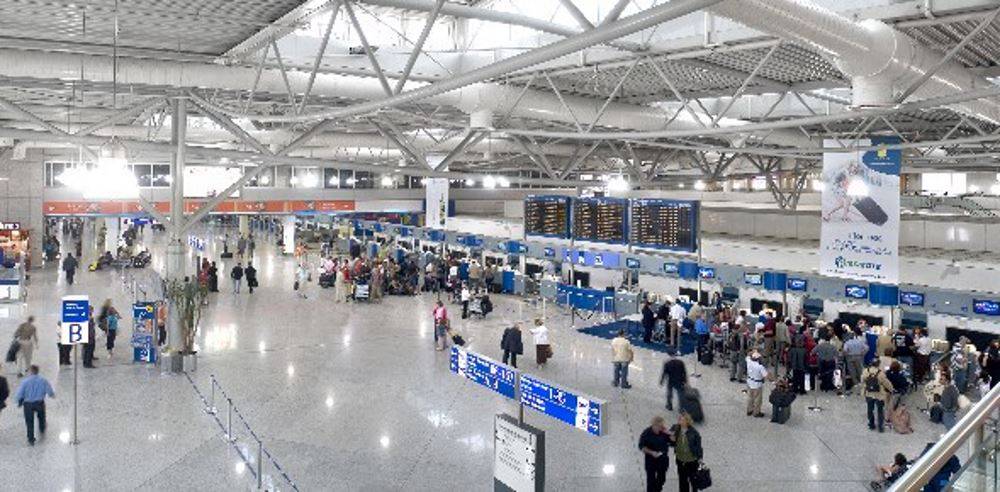 Νέοι περιορισμοί από σήμερα για την είσοδο ταξιδιωτών στη χώρα