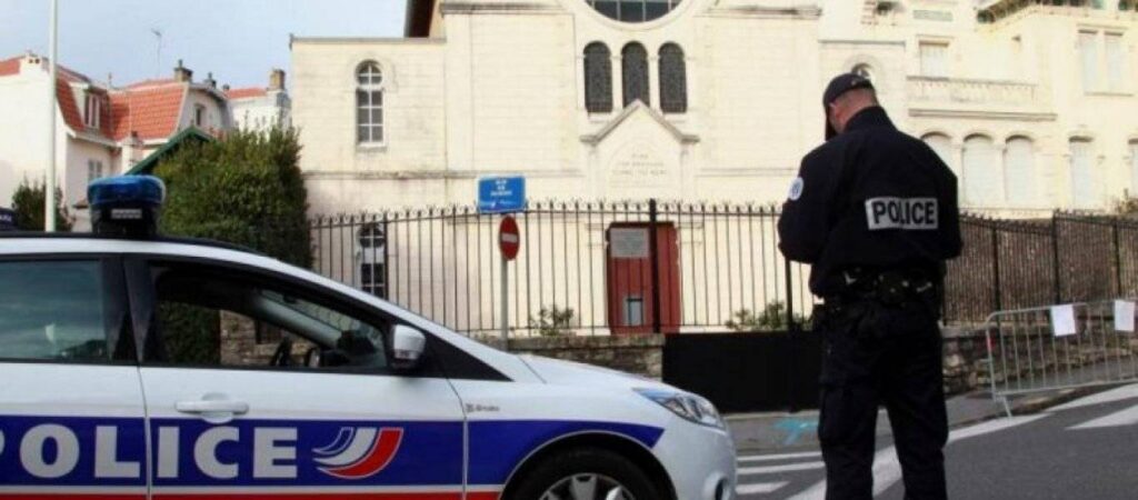 Γαλλία: Άνδρας ντυμένος νίντζα επιτέθηκε σε γυναίκες αστυνομικούς με ξίφος