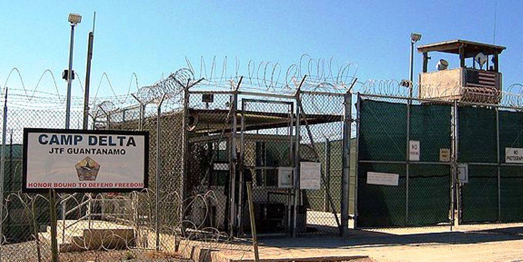 Η Διεθνής Αμνηστία καλεί τον πρόεδρο των ΗΠΑ να κλείσει το Γκουαντάναμο