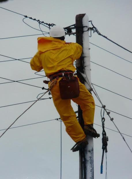 ΔΕΔΔΗΕ: Αποζημίωση για βλάβες σε συσκευές λόγω διακοπών ρεύματος