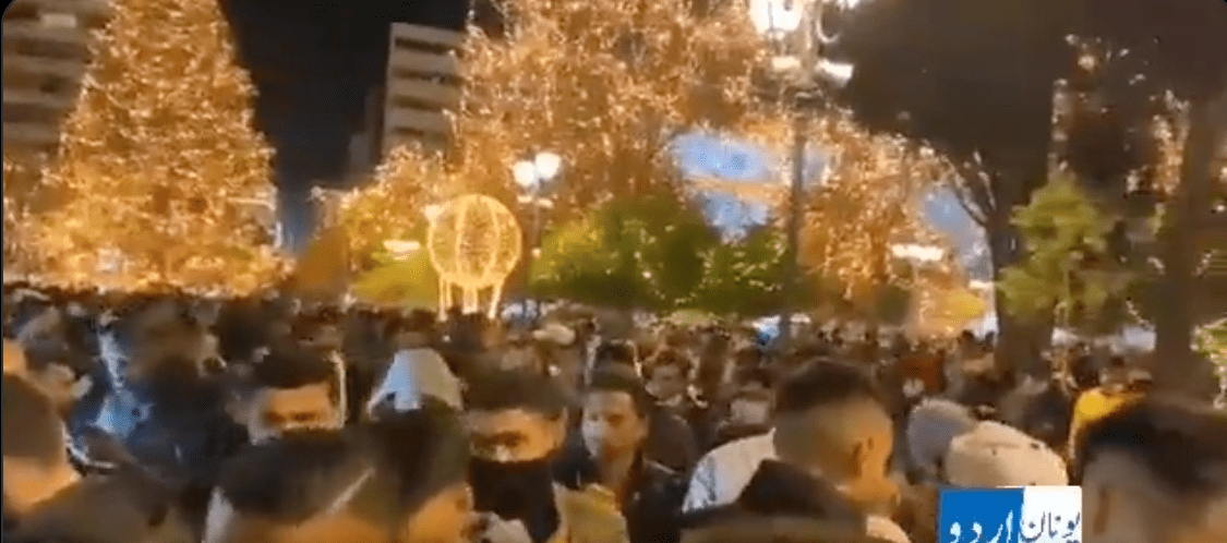 Χιλιάδες Πακιστανοί στο Σύνταγμα, λίγο πριν την αλλαγή του έτους (Βίντεο)