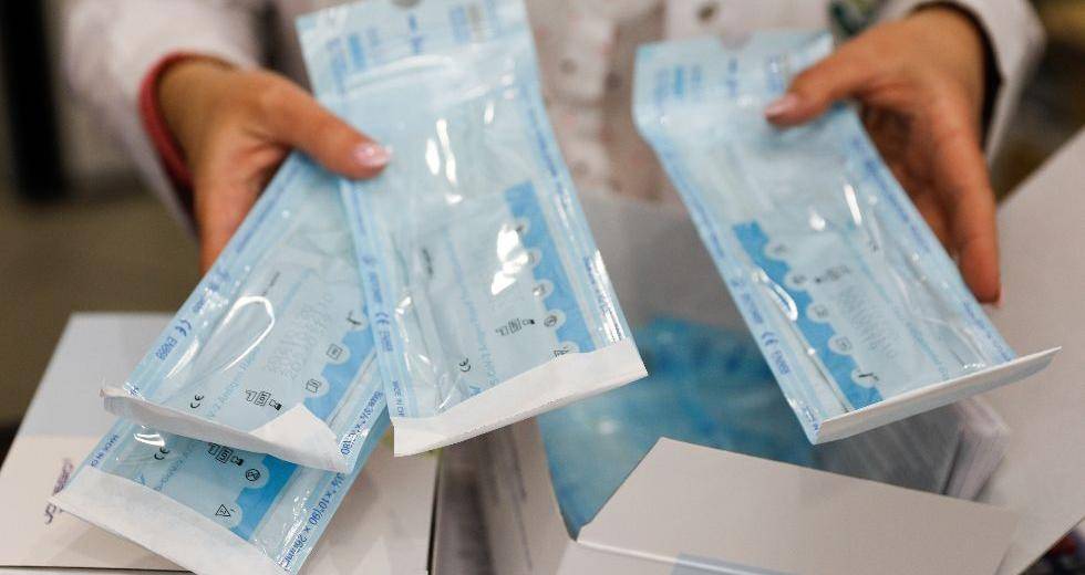 Self test: Από αύριο η νέα διανομή για τους μαθητές