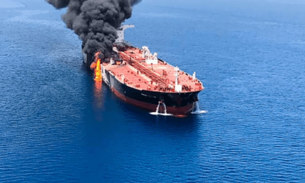 Συναγερμός στο Άμπου Ντάμπι: Επίθεση σε τάνκερ και στο αεροδρόμιο – 3 Νεκροί και 6 τραυματίες