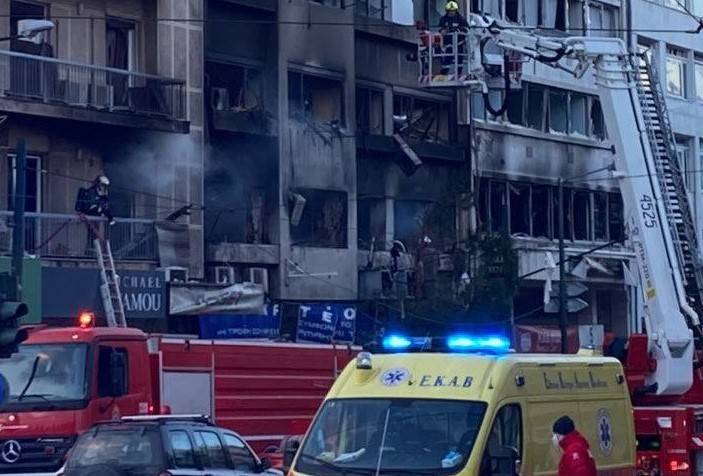 Ισχυρή έκρηξη σε κτίριο στη λεωφόρο Συγγρού – Τραυματίας σε σοβαρή κατάσταση στο Λαϊκό νοσοκομείο