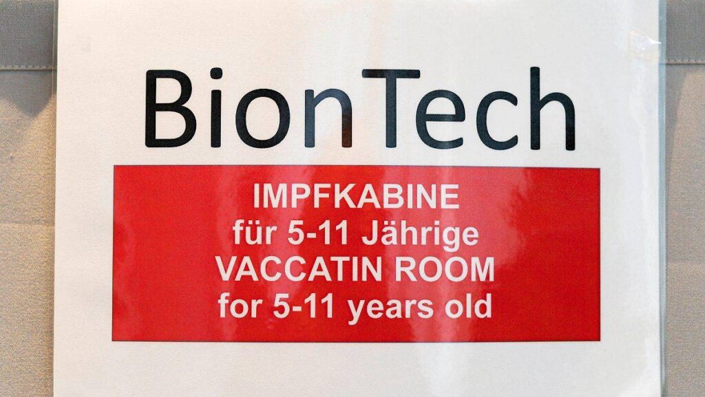 Απίστευτο – Στη Γερμανία εμβολίασαν παιδιά με δόση για ενήλικες