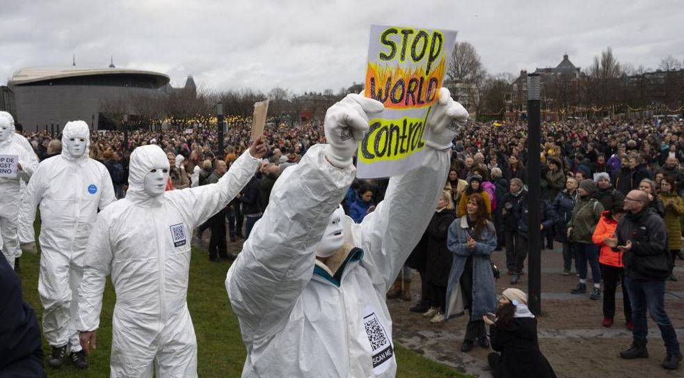 ΒΙΝΤΕΟ – Ολλανδία: Νέα επεισόδια σε διαδήλωση κατά του lockdown