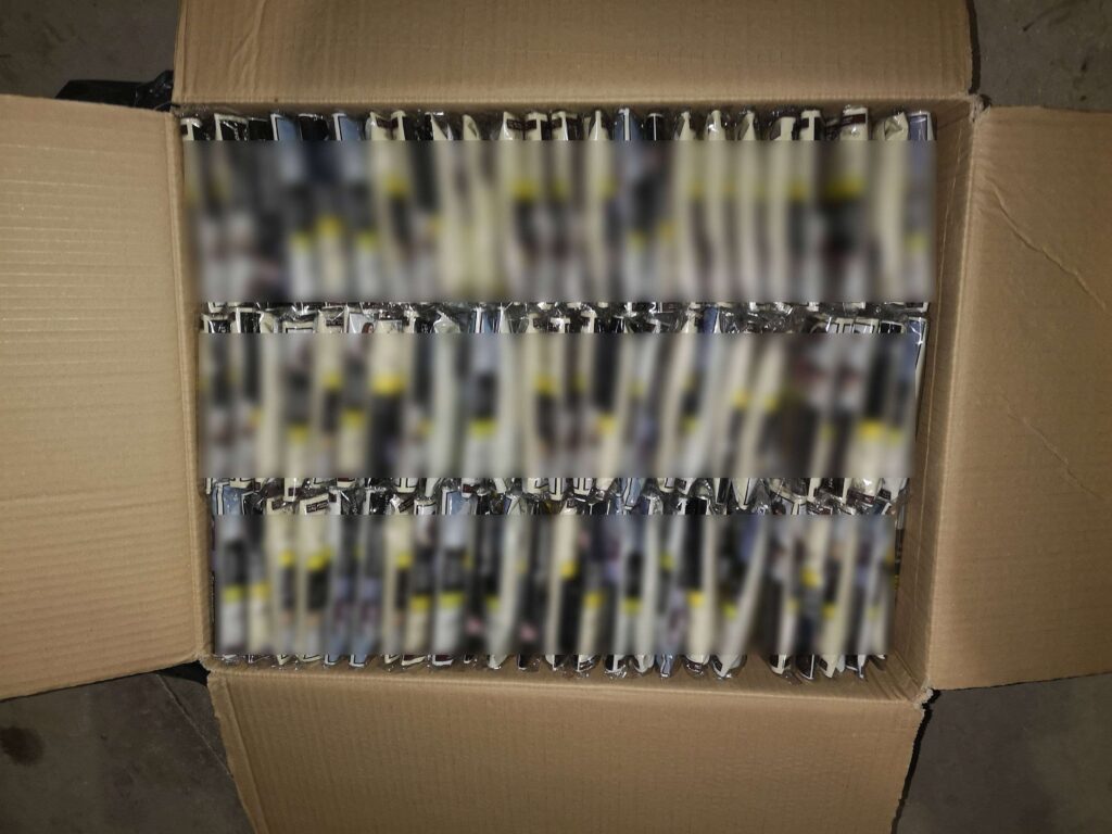 Θεσσαλονίκη: Στο φως κύκλωμα που διακινούσε λαθραία καπνικά προϊόντα – Κατασχέθηκαν 30.000 συσκευασίες καπνού