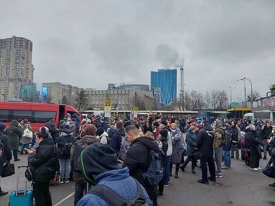 Στα καταφύγια οι Ουκρανοί μετά την ρωσική εισβολή (video)