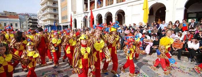 Εισήγηση επιτροπής: «Όχι» σε Καρναβάλια – Έως οκτώ άτομα ανά τραπέζι