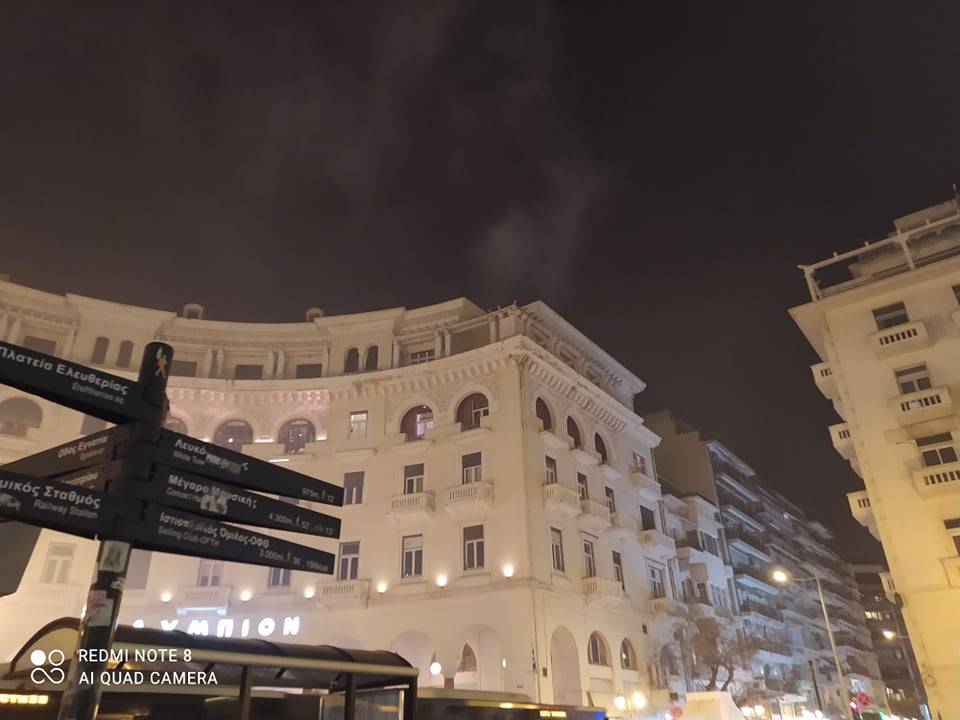 Άμεση η επέμβαση της πυροσβεστικής όταν άρχισαν να βγαίνουν καπνοί από το κτήριο του κινηματοθέατρου Ολύμπιον