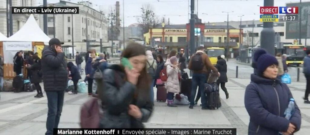 ΒΙΝΤΕΟ – Σε εξέλιξη η προσπάθεια απομάκρυνσης αμάχων στην Μαριούπολη – Λεωφορεία πλησιάζουν την πόλη