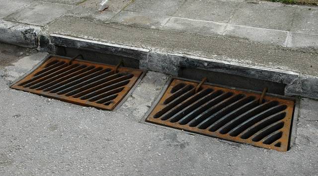 Έκλεψαν φρεάτια στην Πολίχνη Θεσσαλονίκης (φωτογραφίες)