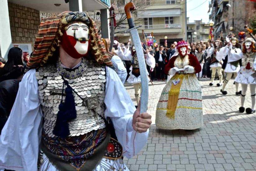 Γεννίτσαροι και Μπούλες: 50.000 ευρώ πρόστιμο σε πολιτιστικό σύλλογο για το δρώμενο
