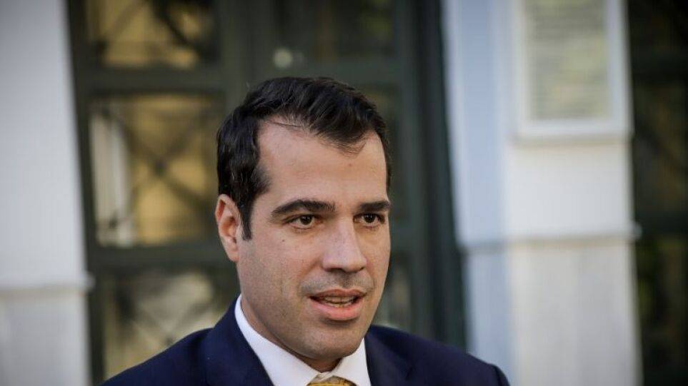 Παρατείνεται η περίοδος αναστολής των ανεμβολίαστων υγειονομικών, σύμφωνα με τον Υπουργό Υγείας