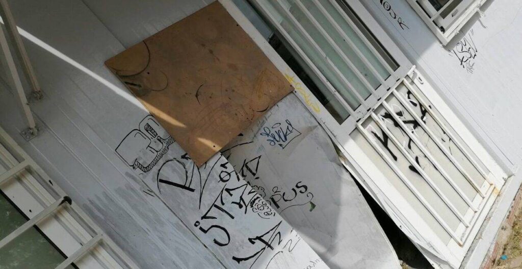 ΦΩΤΟΓΡΑΦΙΕΣ: Άγνωστοι βανδάλισαν σχολείο στο δήμο Θέρμης