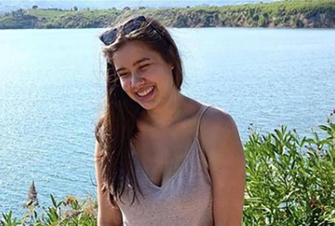 Δικαιοσύνη για την Κάρολαϊν: 11 μήνες μετά τη δολοφονία, ξεκινά σήμερα η δίκη του Μπάμπη Αναγνωστόπουλου