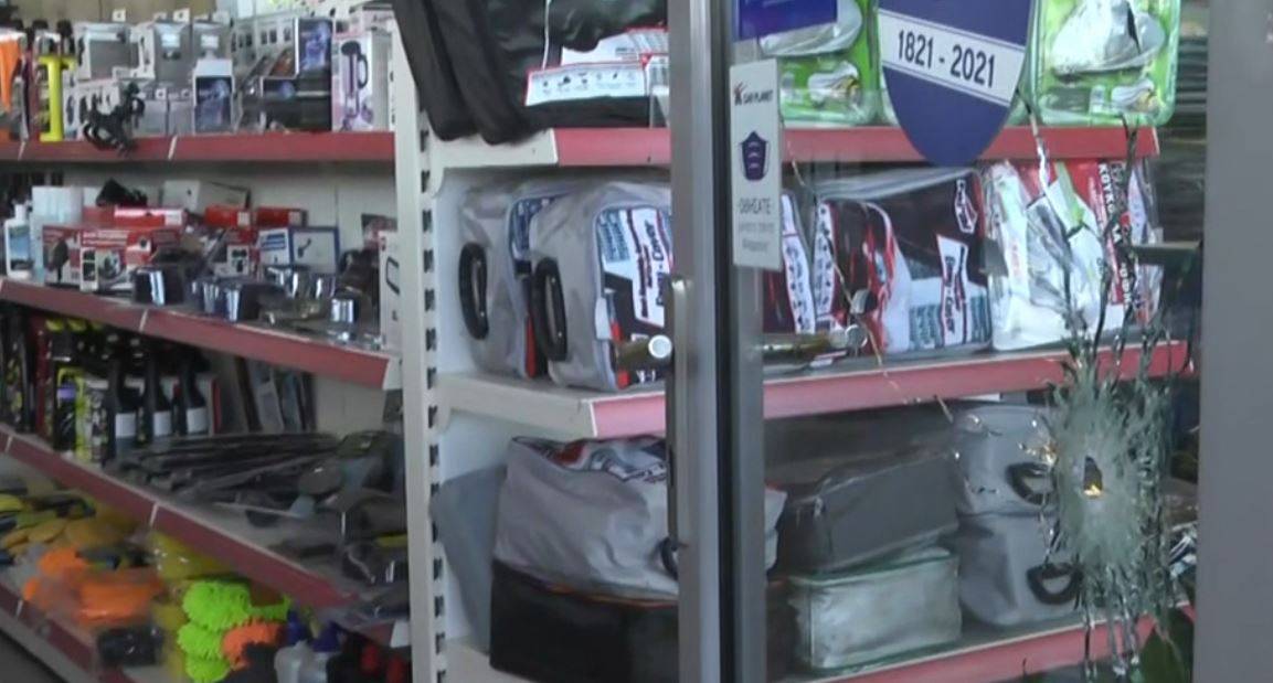 Θεσσαλονίκη: Πυροβολισμοί στο πρατήριο του προέδρου της Πανελλήνιας Ομοσπονδίας Πρατηριούχων Εμπόρων Καυσίμων