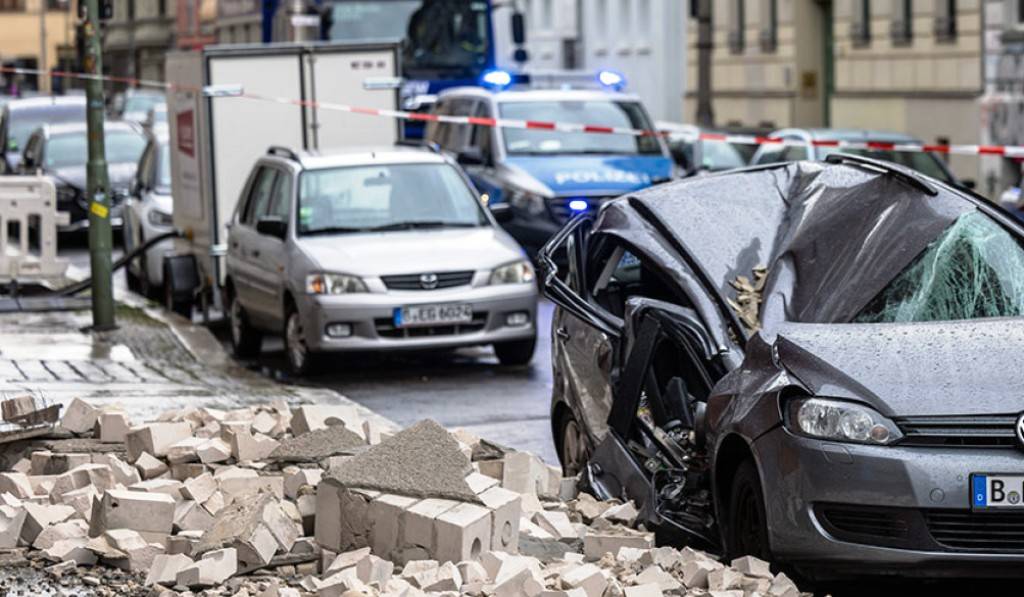 Ένας νεκρός και 40 τραυματίες από ανεμοστρόβιλο στη Γερμανία
