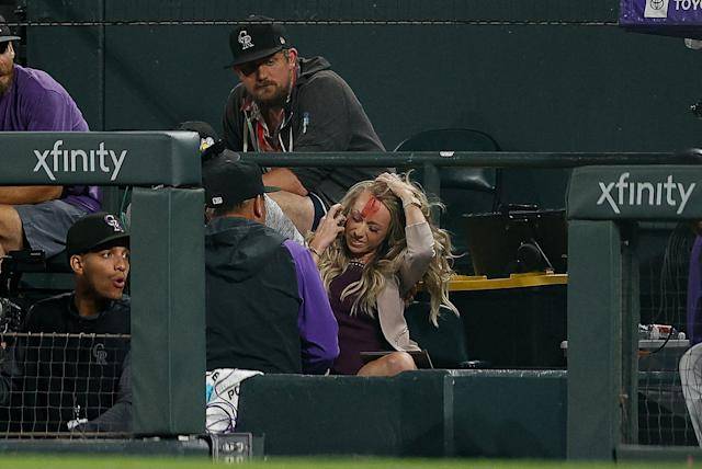 Της ήρθε το μπαλάκι του μπέιζμπολ στο κεφάλι….και κατέληξε στο νοσοκομείο