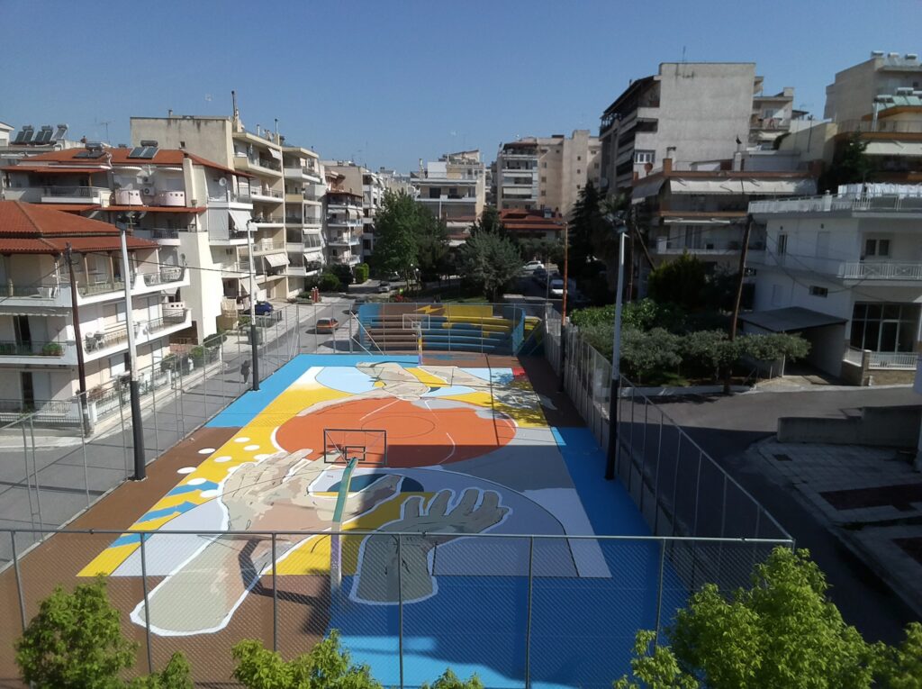 Δ. Κορδελιού – Ευόσμου: Παραδόθηκε προς χρήση το πλήρως ανακαινισμένο γήπεδο μπάσκετ στο Πάρκο Κριεζώτου