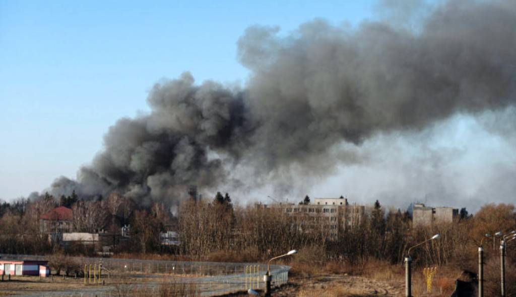 Πύραυλος έπληξε στρατιωτική υποδομή στην περιφέρεια της Λβιβ στο δυτικό τμήμα της Ουκρανίας