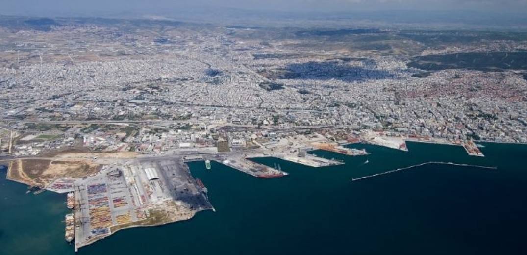 Ζημιές από γερανό σε πλοίο στο λιμάνι της Θεσσαλονίκης