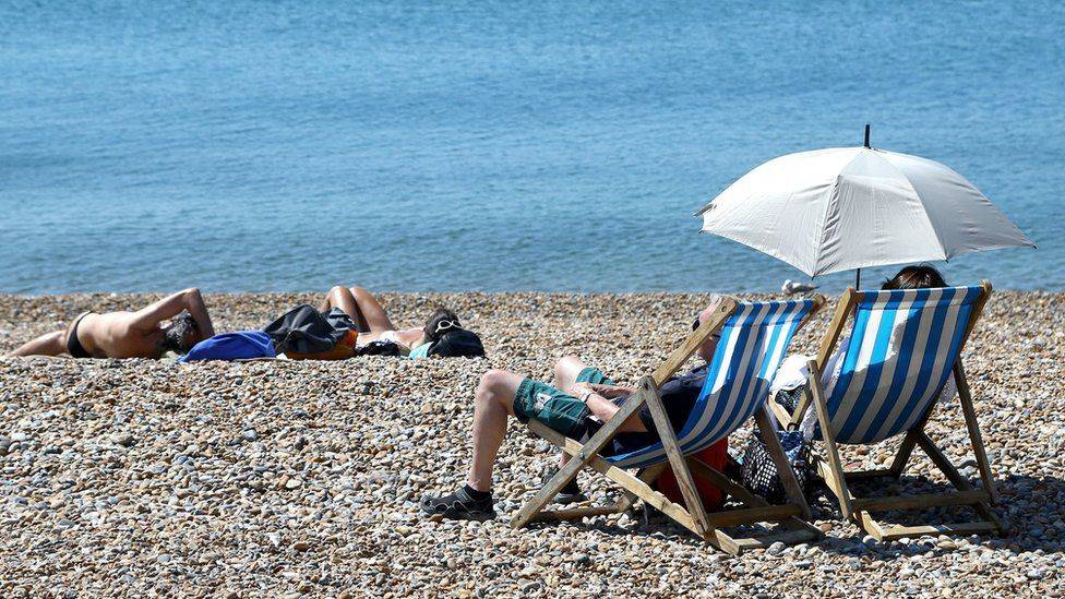 Καιρός:«Χτυπά» από σήμερα την Ελλάδα ο καύσωνας με 37άρια