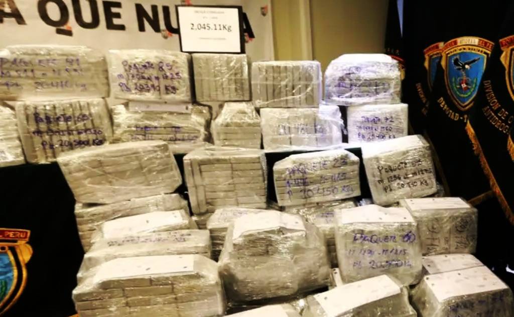 Κατασχέθηκαν στο Περού 2,2 τόνοι κοκαΐνης κρυμμένα σε φορτίο με σπαράγγια – Είχαν προορισμό την Ολλανδία