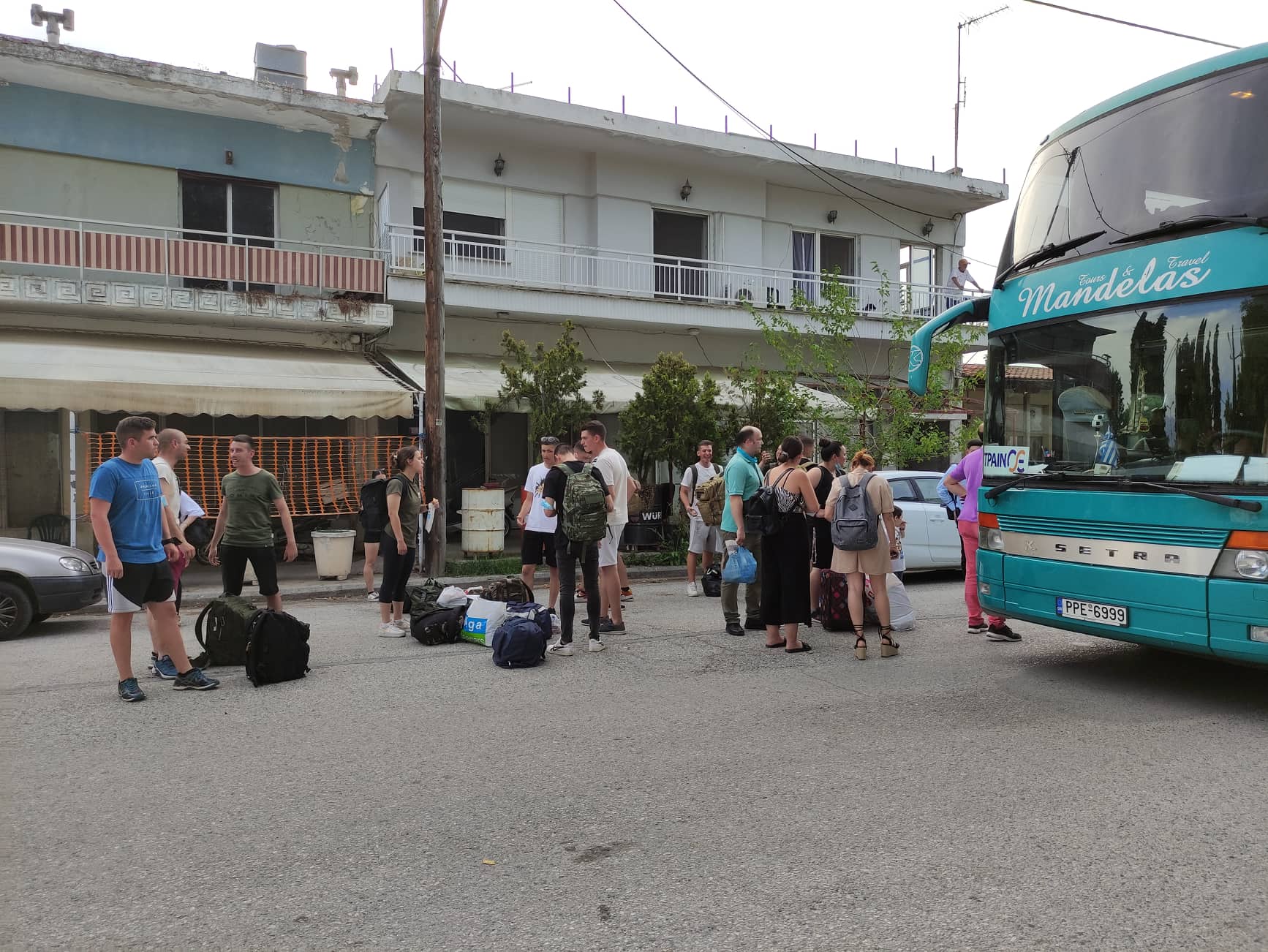 Αποκλειστικό: Τηλέφωνο για βόμβα σε αμαξοστοιχία προαστιακού, οι επιβάτες αποβιβάστηκαν στο σταθμό της Κατερίνης