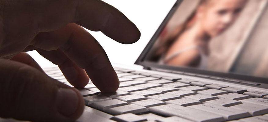 43χρονος συνελήφθη με 2,5 εκατομμύρια φωτογραφίες παιδικού πορνό, τη μεγαλύτερη ποσότητα που έχει κατασχεθεί ποτέ