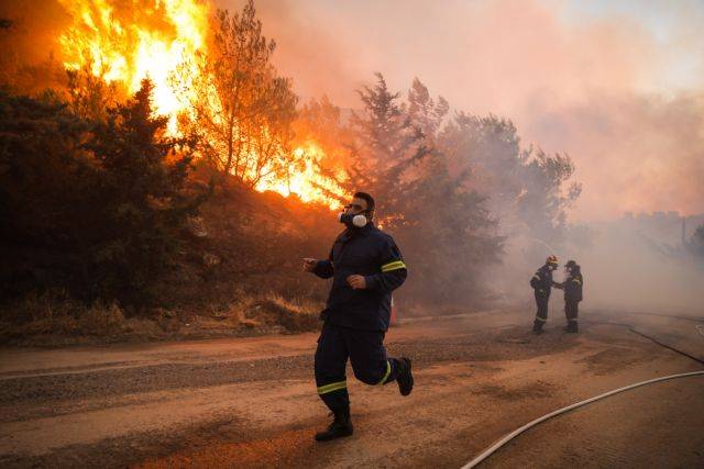 Παλλήνη -Τραγική εξέλιξη: 80χρονος αυτοκτόνησε μόλις το σπίτι του περικυκλώθηκε από τις φλόγες