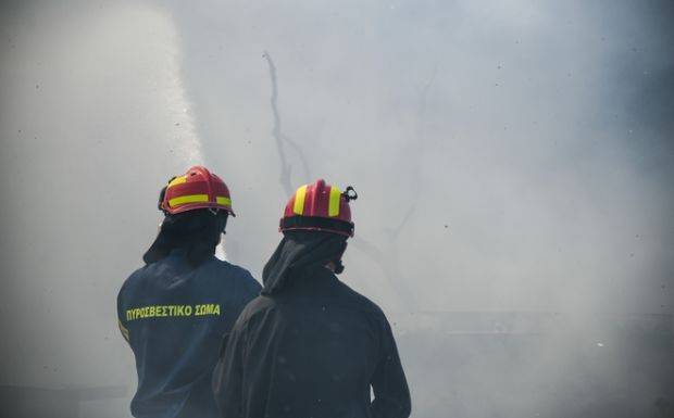 Πυρκαγιά στα Νεόκτιστα Ασπροπύργου – Δεν απειλείται κατοικημένη περιοχή