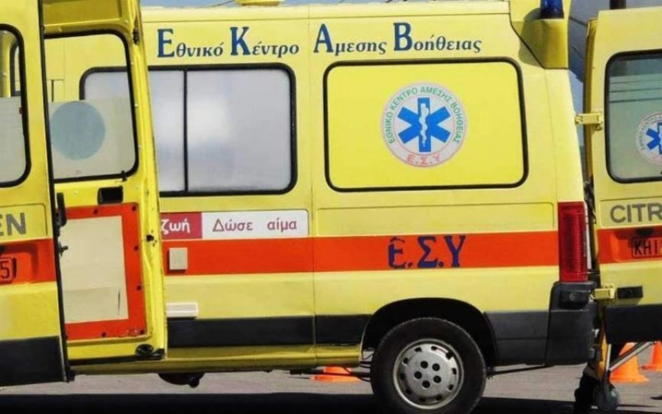 Βόλος: Αλληλομαχαιρώθηκαν πάνω σε καυγά και κατέληξαν και οι δύο στο νοσοκομείο