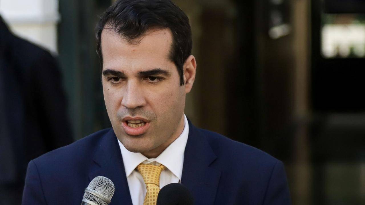 Πλεύρης για κορονοϊό: «Αν λάβουμε μέτρα, θα είναι ήπια»