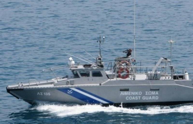 Συνεχίζονται οι απο θαλάσσης ροές παράνομων μεταναστών από την τουρκία – Πρισυνελλέγησαν 29 άνδρες νότια της Ρόδου από σκάφος με 80 άτομα που βυθίστηκε