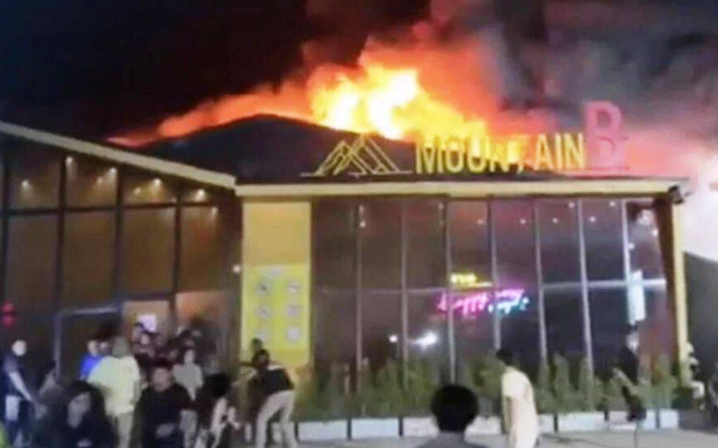 Πολύνεκρη πυρκαγιά σε νυχτερινό κέντρο στην Ταϊλάνδη